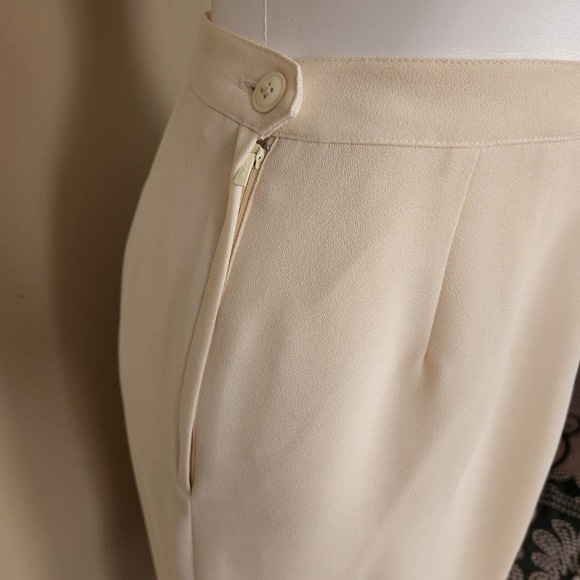 🌼💐 Vintage Beaded Pencil Skirt 🐝🐣 - Picture 3 of 5